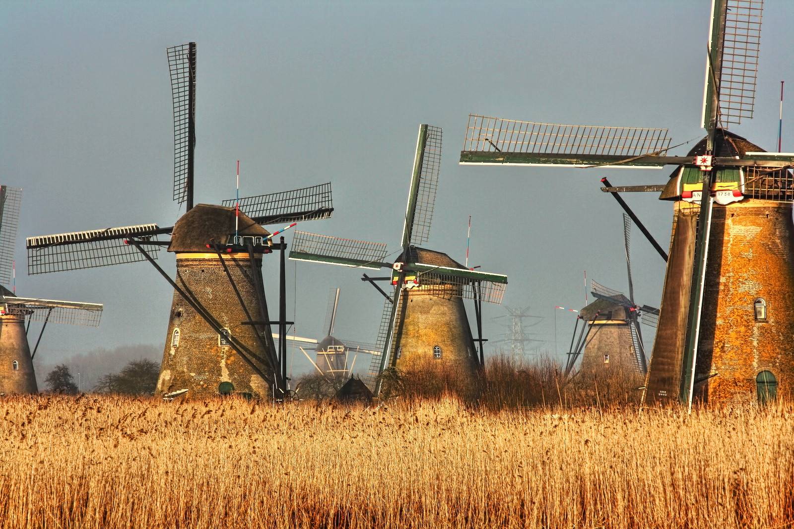 Eneco: Dutch Windmills are Moving Trains