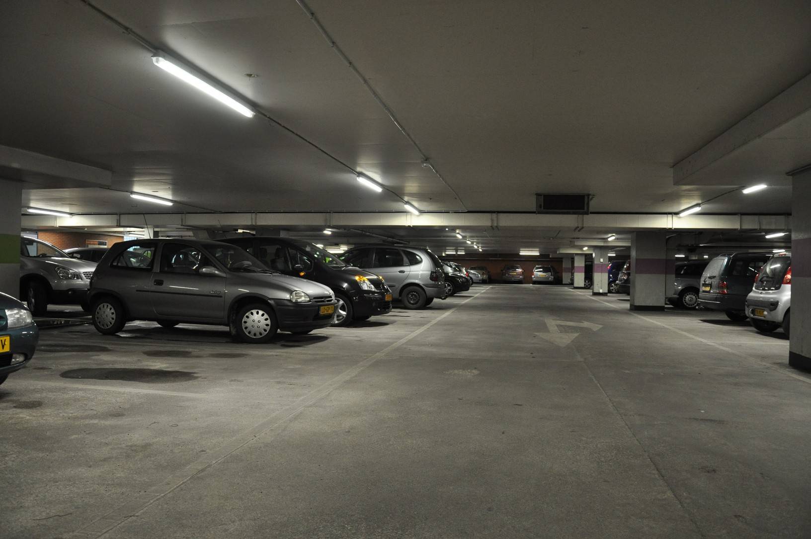 Maak een parkeergarage of parkeerplaats veiliger en bespaar tegelijk op de energierekening