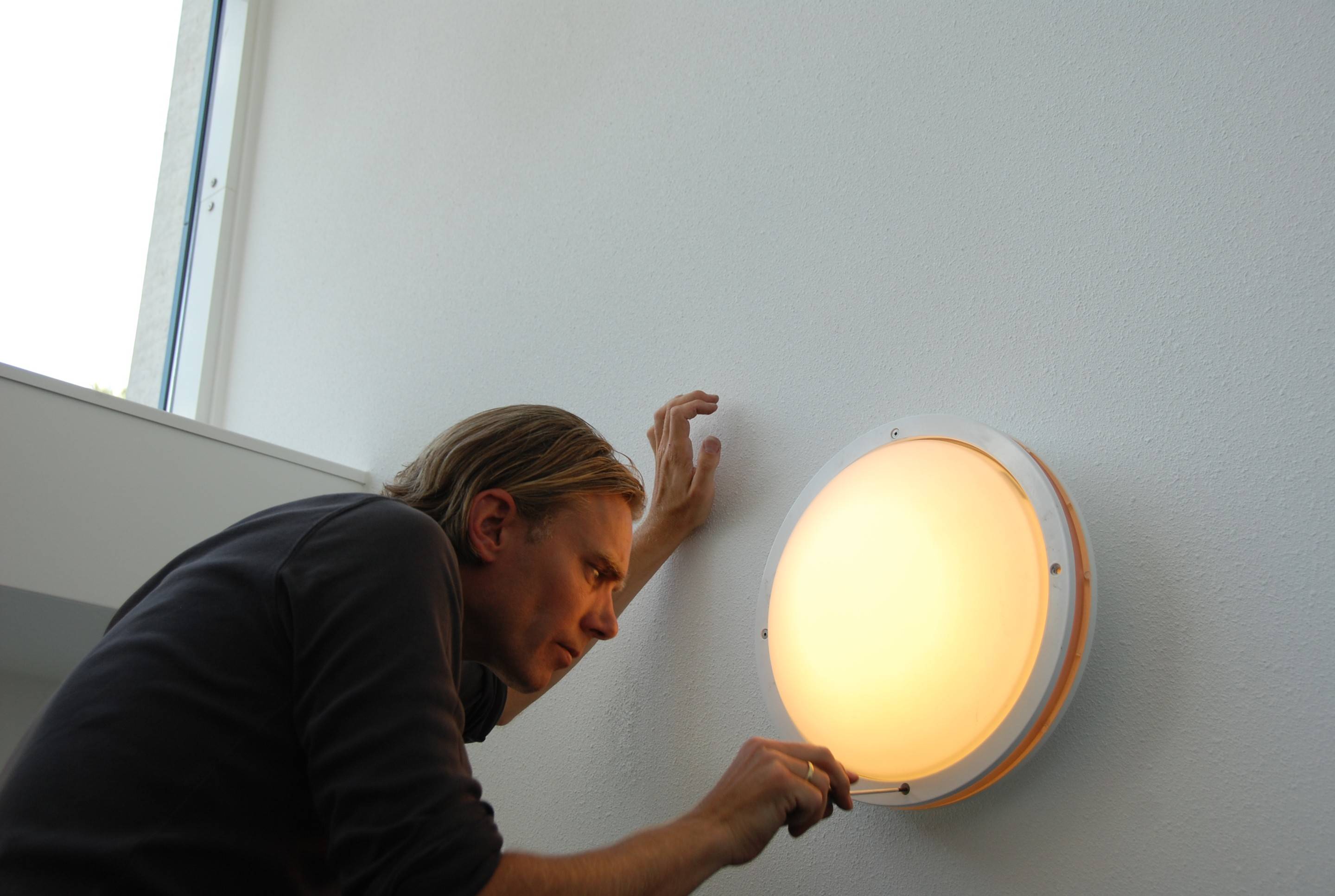 Hoe VvE’s kunnen besparen met LED (en tegelijk kiezen voor veilig en duurzaam)